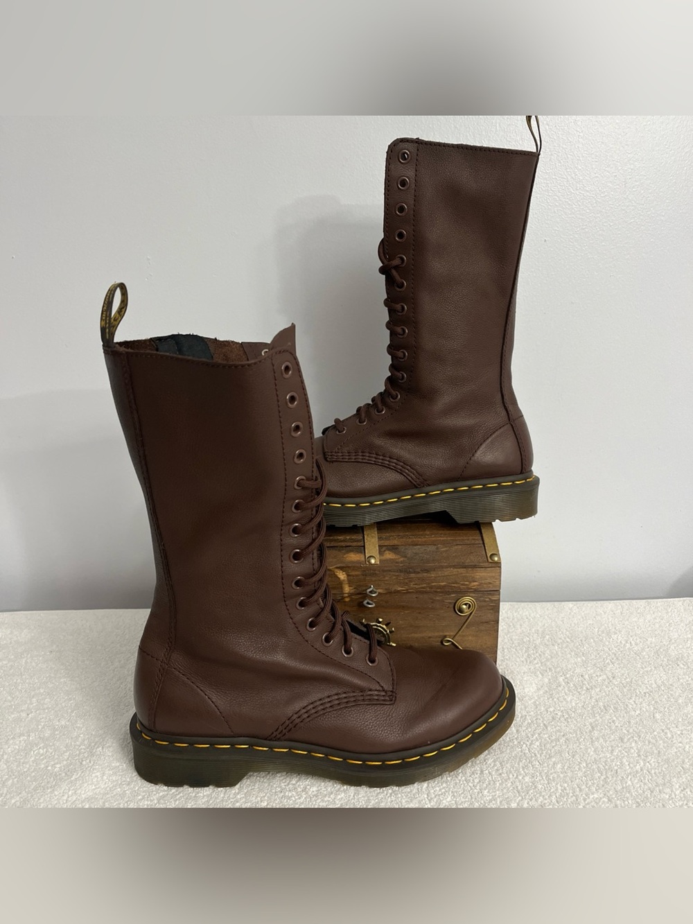 Dr Martens 1B99 Lace Up Side Zip 14 Eye Dark Brown Leather Boots Women’s Size 9